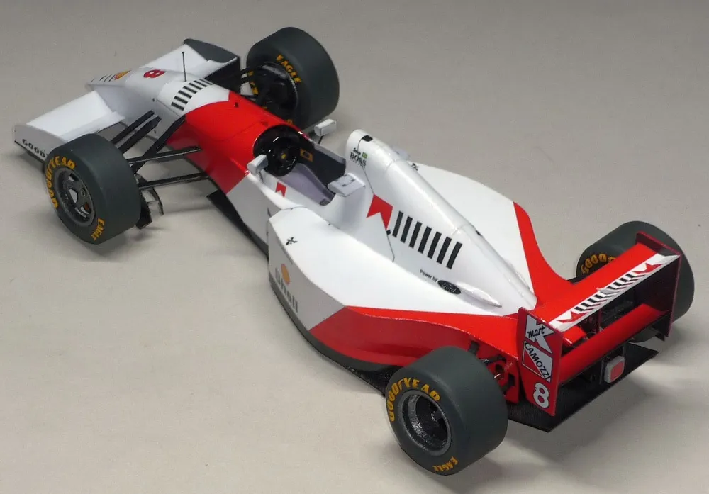 Papierový model McLaren MP 4/8 GP Austrália 1993